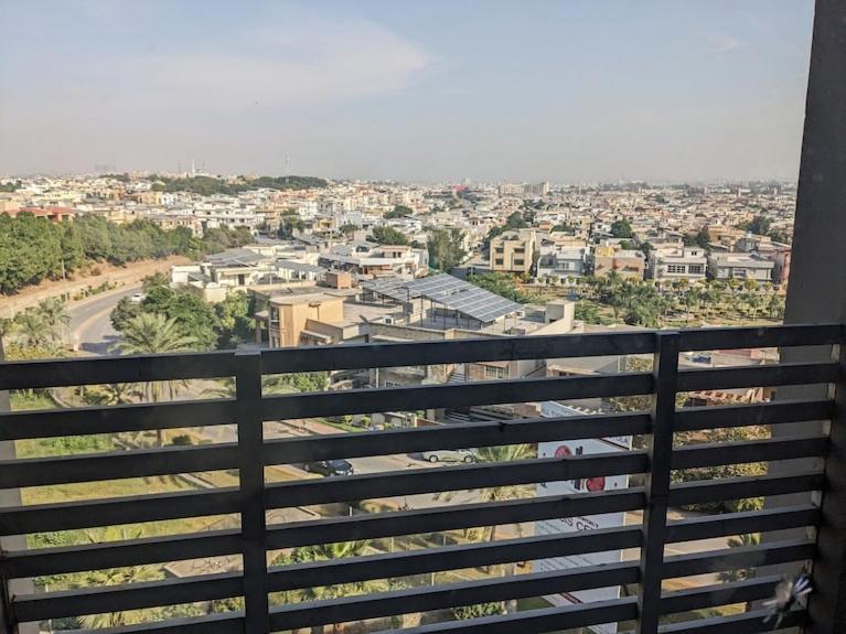 רוואלפינדי Lavish Hotel מראה חיצוני תמונה